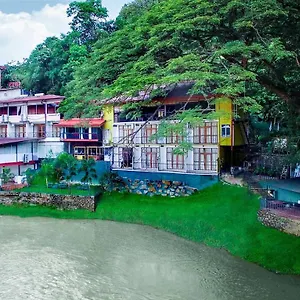 Gangaaddara Hotel Kandy
